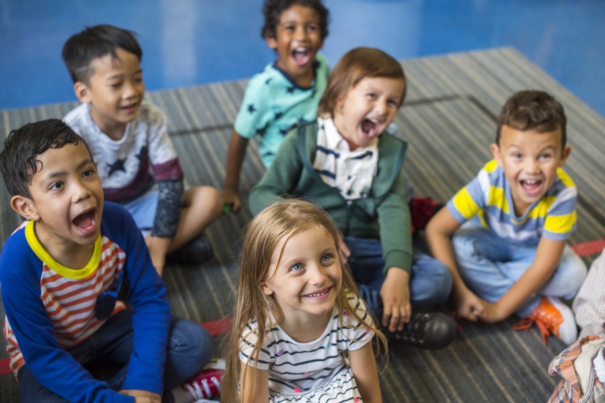 kindergarten-students-sitting-on-the-floor.jpg